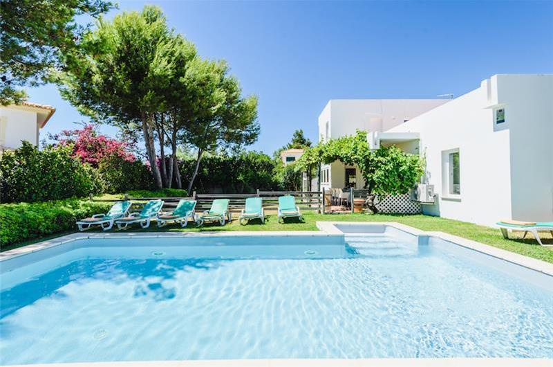 5 Bedroom Villa with Pool in Quinta da Balaia near Albufeira, Sleeps 10